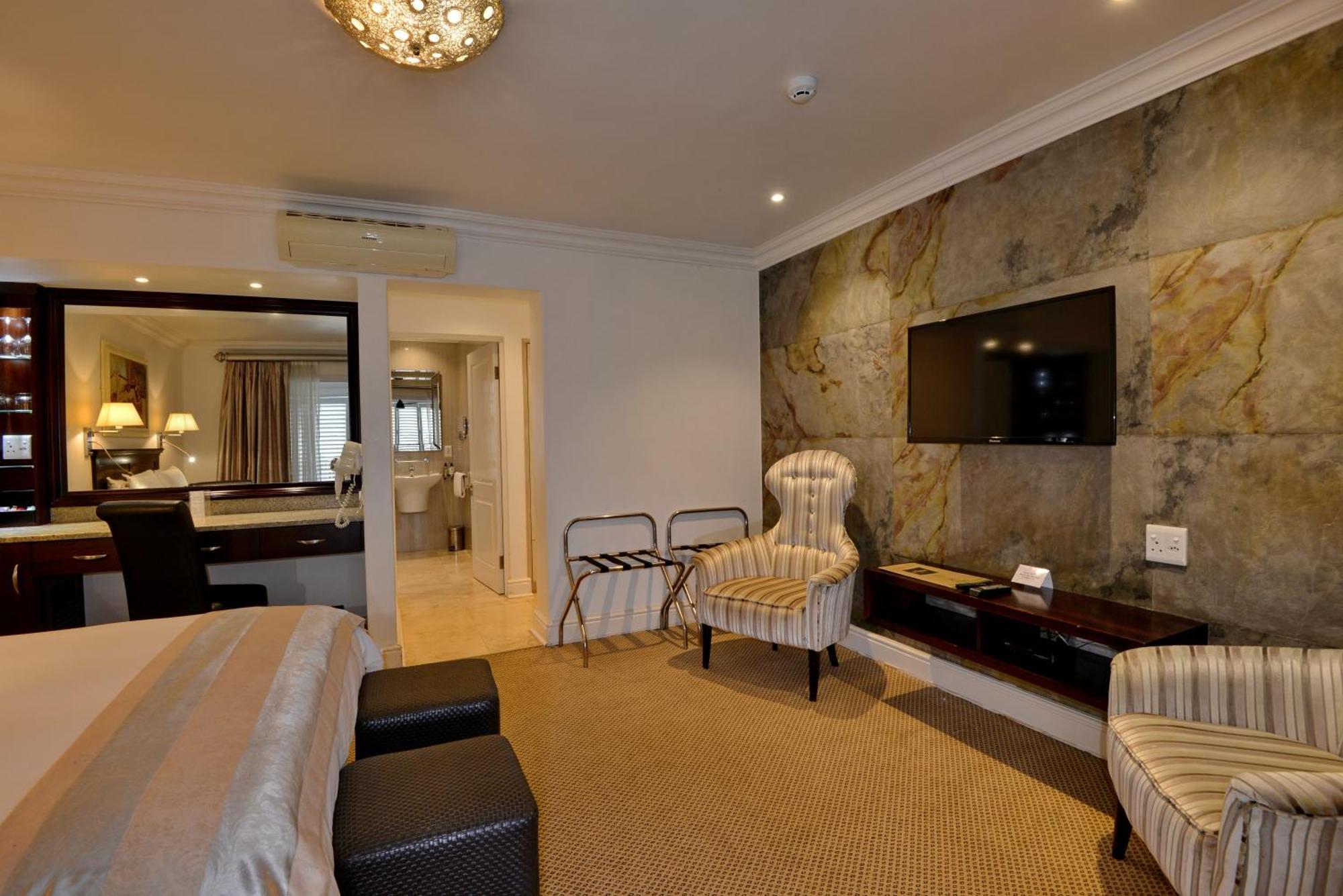 The Coach House At Val Du Charron Otel Wellington Dış mekan fotoğraf