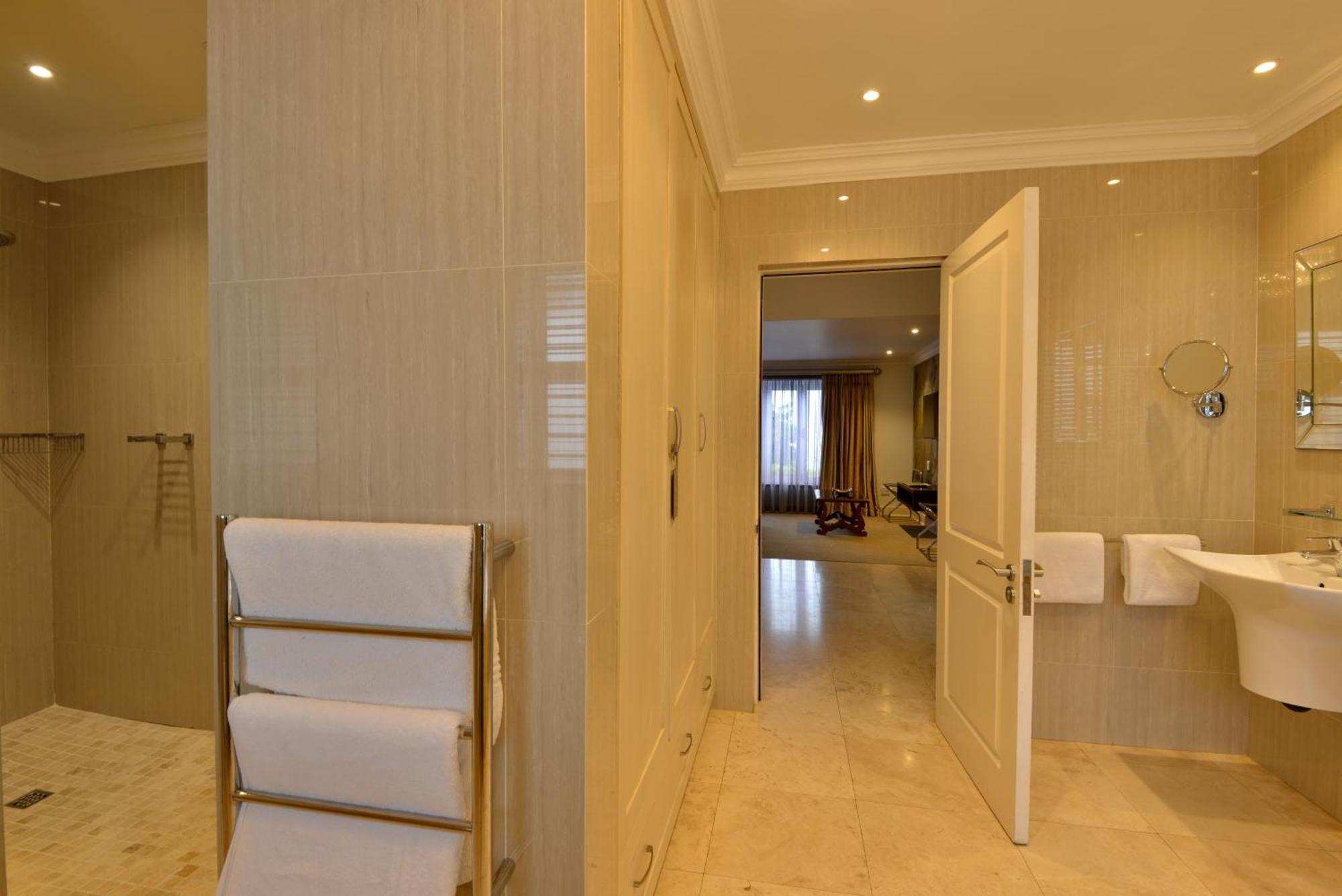 The Coach House At Val Du Charron Otel Wellington Dış mekan fotoğraf